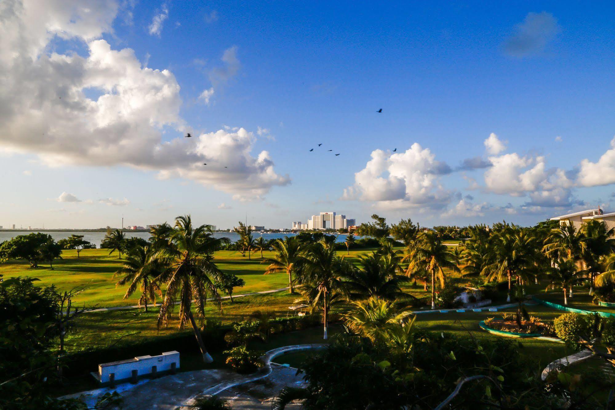 Hostel Natura Cancún Esterno foto
