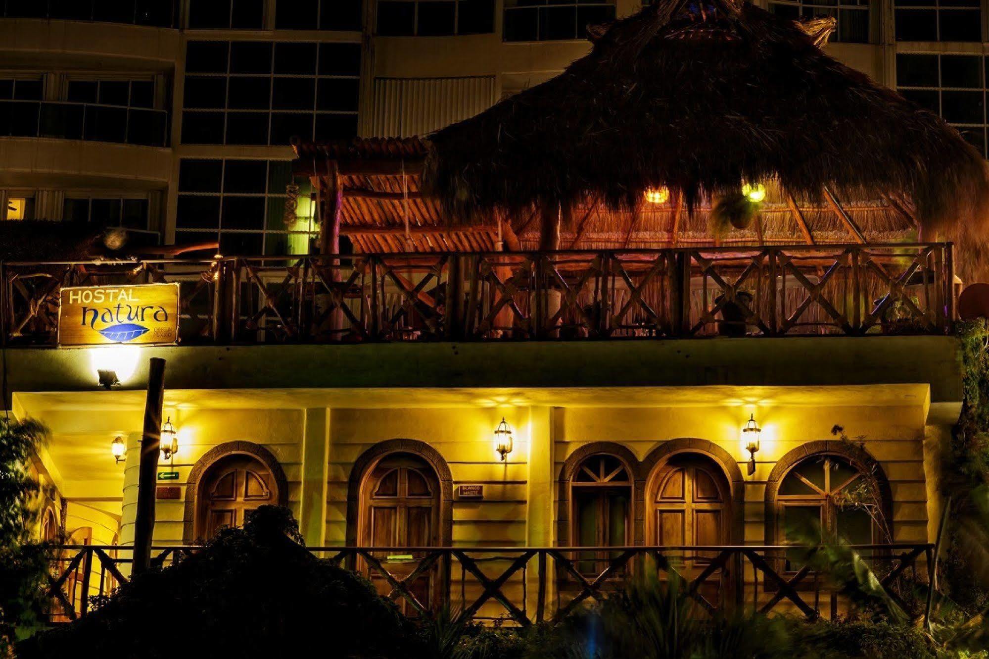 Hostel Natura Cancún Esterno foto