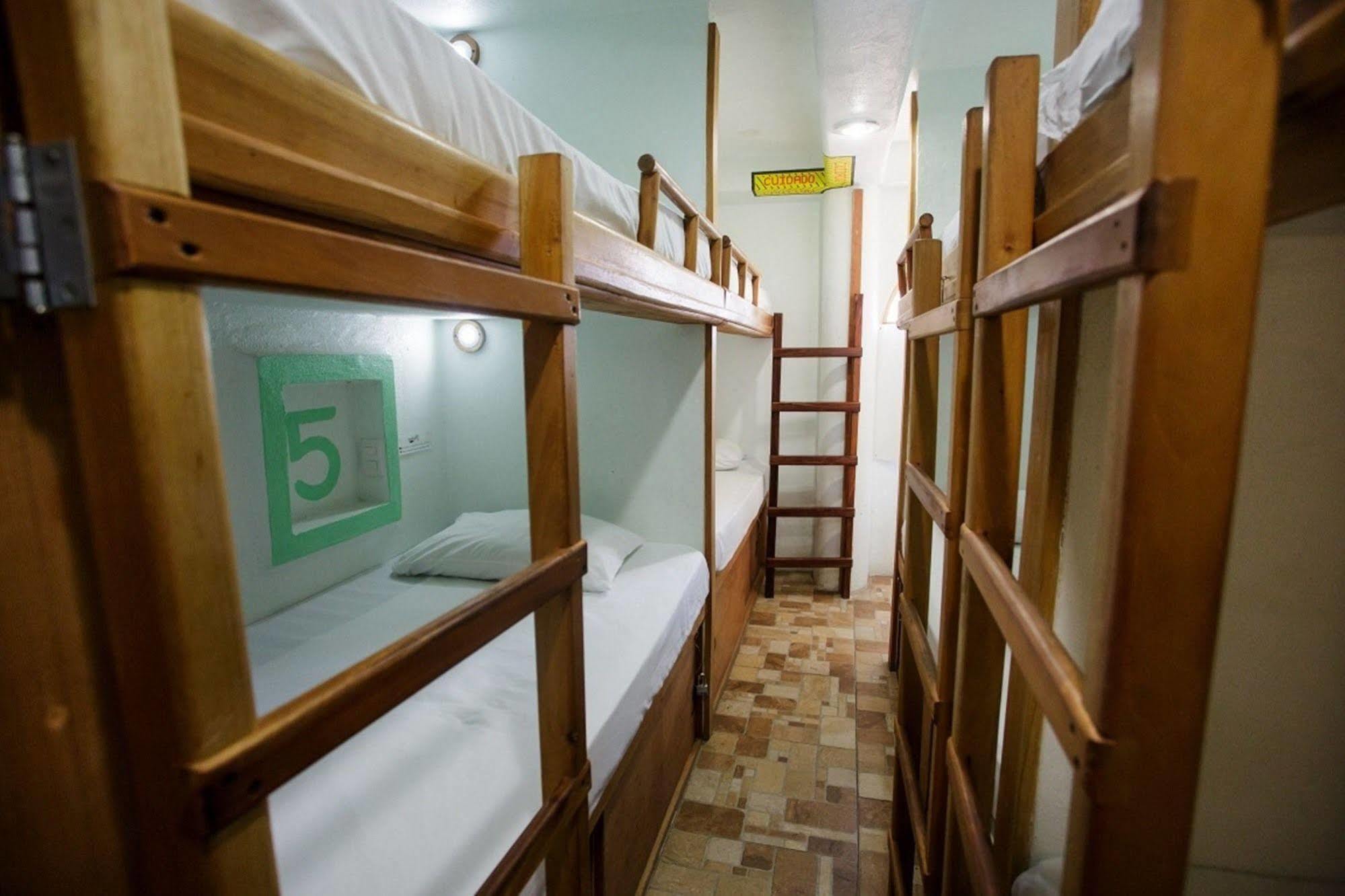 Hostel Natura Cancún Esterno foto