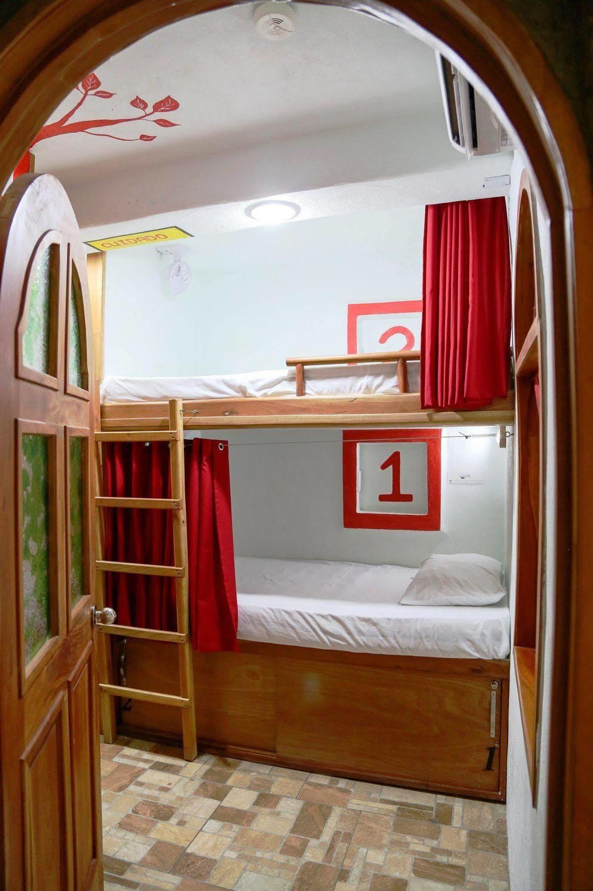 Hostel Natura Cancún Esterno foto